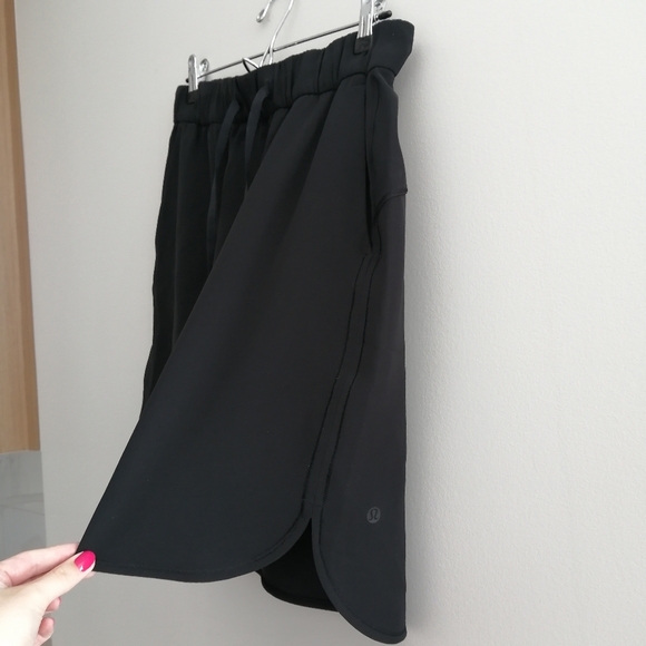 Lululemon On The Fly Woven Skirt Black Size 8 - Picture 8 of 15